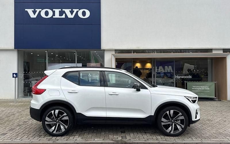 Usado Volvo XC40 Plus 163 HP (119 kW) 2026 SUV