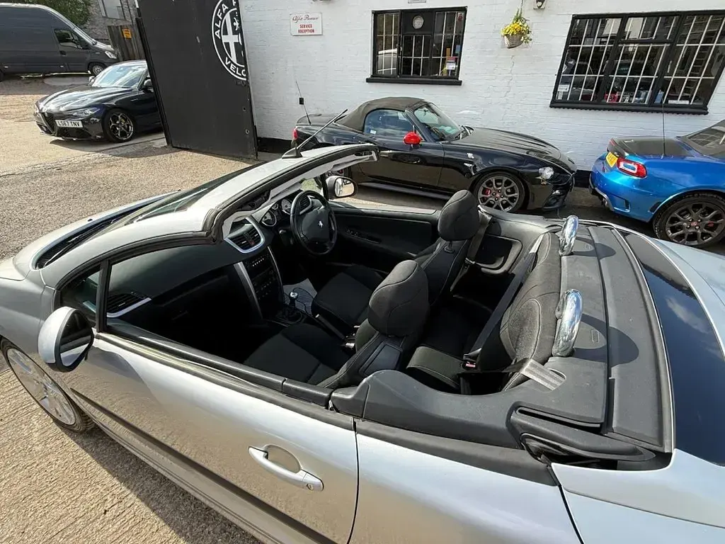 Used Peugeot 207 CC GT 120 HP (88 kW) 2008 Silver Cabriolet
