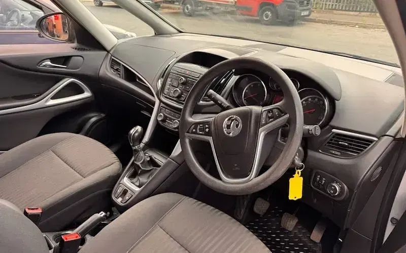 Used Vauxhall Zafira Tourer 131 HP (96 kW) 2015 MPV