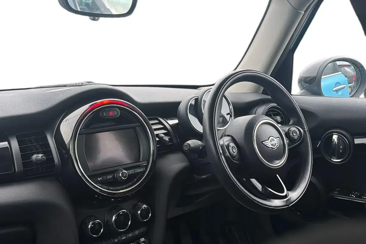 Used Mini Cooper Chili 136 HP (100 kW) 2017 Blue Hatchback