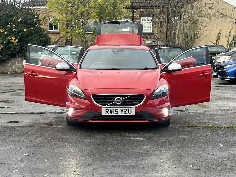 Used Volvo V40 R-Design 2015 Red Hatchback