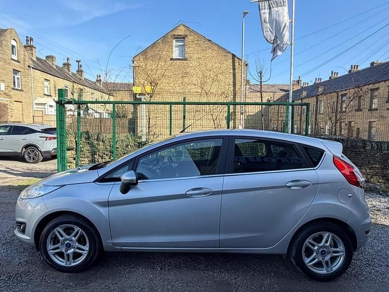Used Ford Fiesta Zetec 2013 Silver Hatchback
