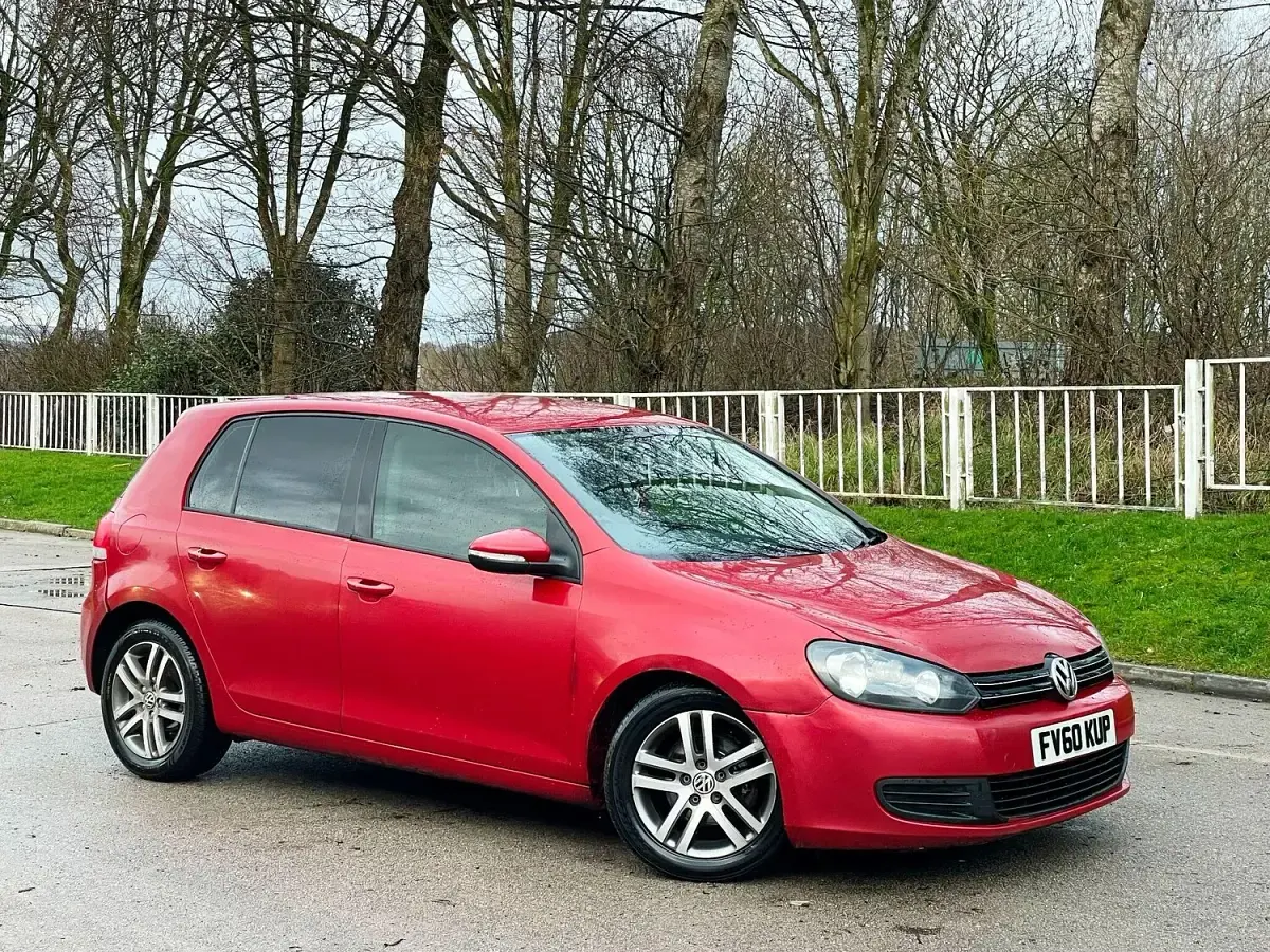 Used VW Golf VI SE 105 HP (77 kW) 2010 Red Hatchback