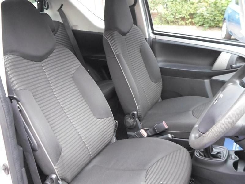 Used Peugeot 107 Active 2013 Silver Hatchback