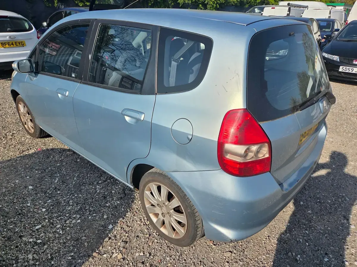Used Honda Jazz SE 83 HP (61 kW) 2005 Blue Hatchback