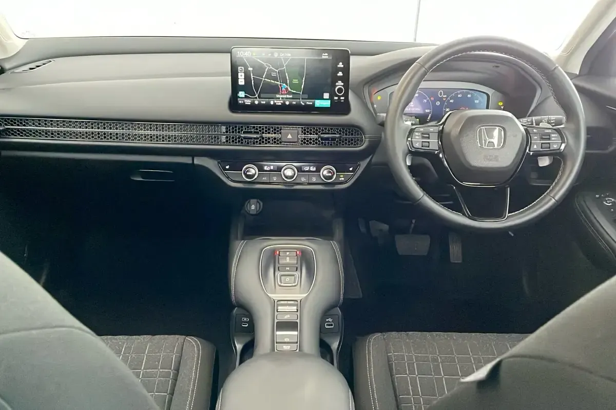 Used Honda ZR-V Elegance 184 HP (135 kW) 2025 Red SUV