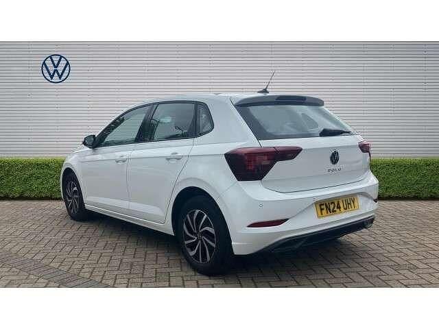 Used VW Polo Life 95 HP (69 kW) 2024 White Hatchback