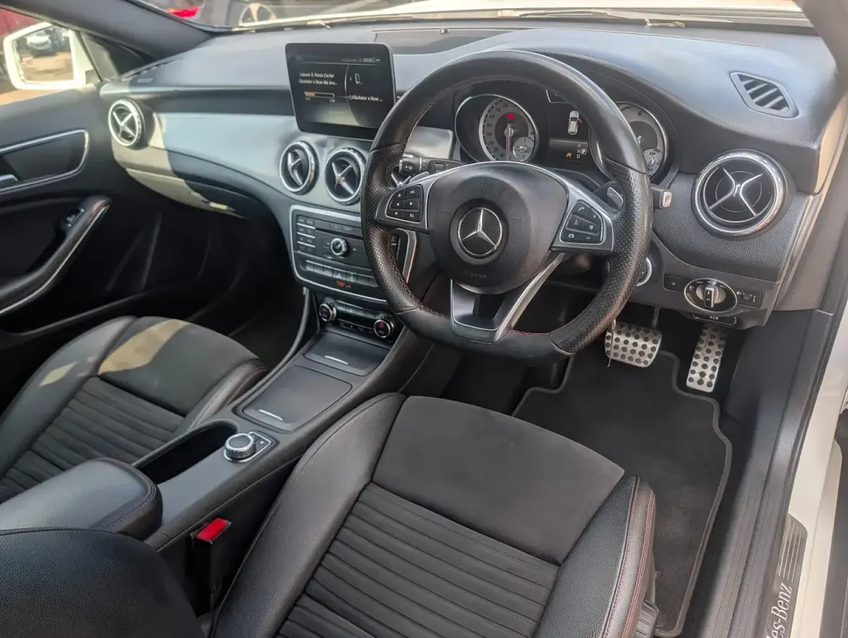Used Mercedes GLA200 AMG line 136 HP (100 kW) 2016 White SUV