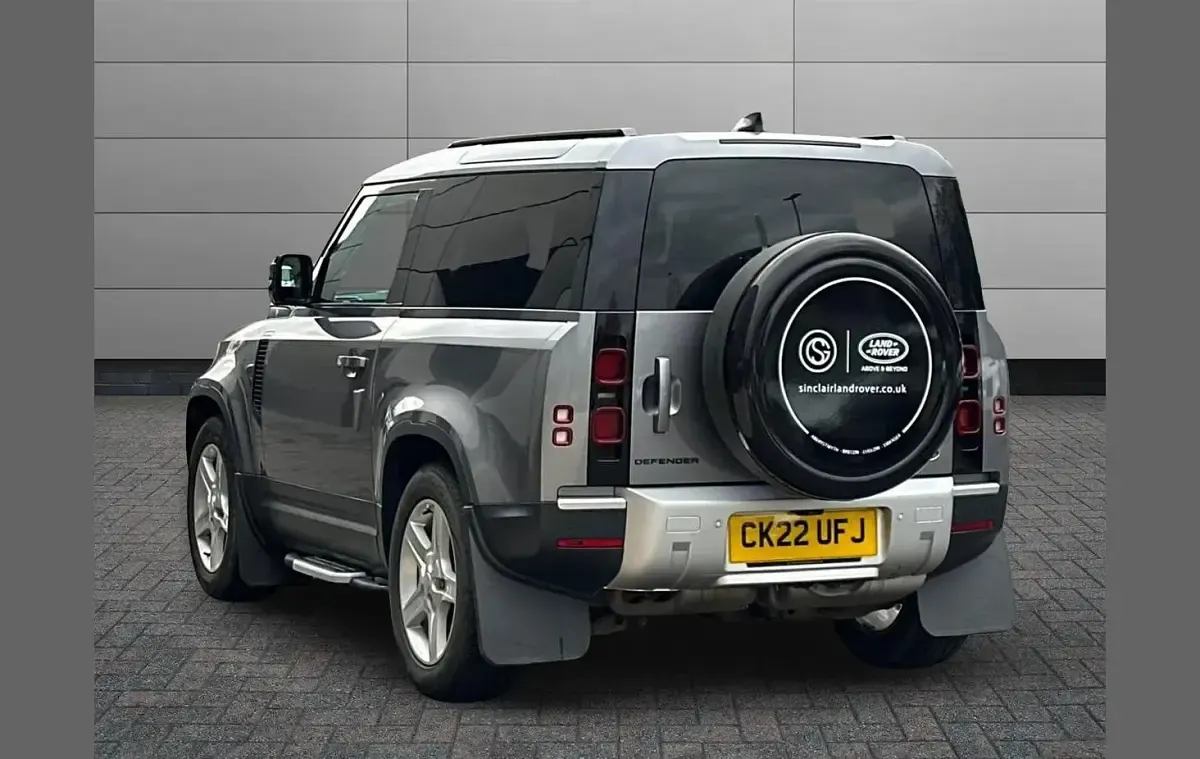 Usado Land Rover Defender SE 247 CV (181 kW) 2022 Gris SUV