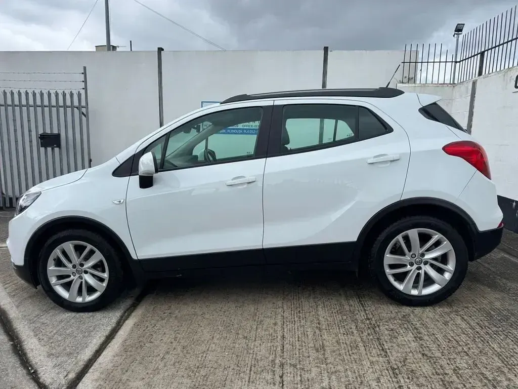 Used Vauxhall Mokka X Active 140 HP (102 kW) 2019 White SUV
