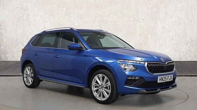 Race blue metallic New 2025 Skoda Kamiq Design Edition SUV | £21,467 (Fair price) - Image 1/3