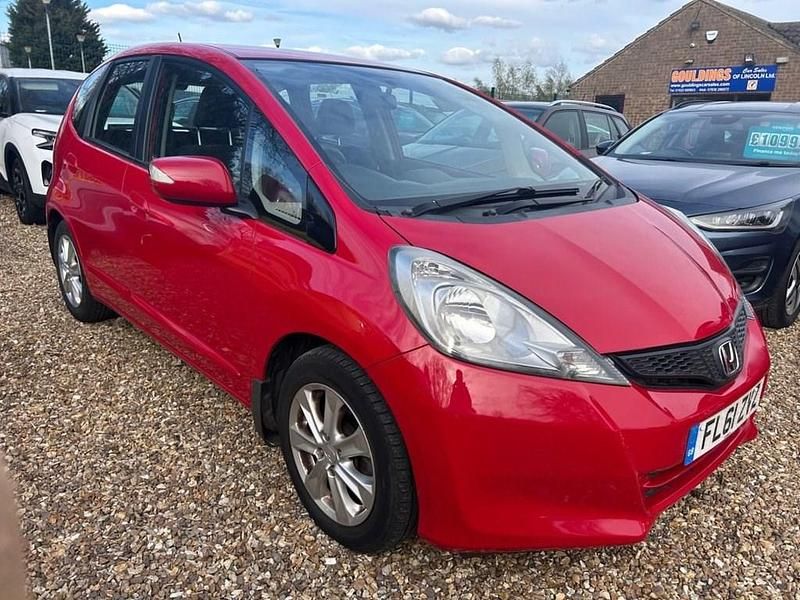 Used Honda Jazz ES 99 HP (72 kW) 2011 Red Hatchback