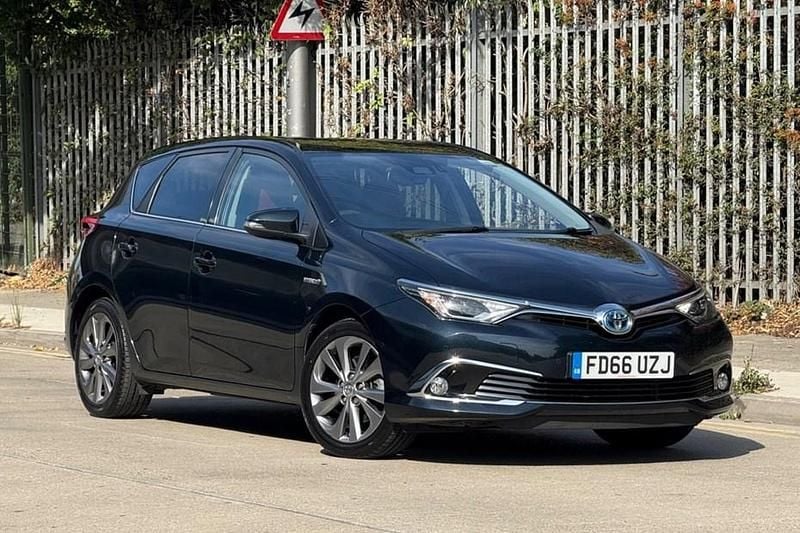 Used 2017 Toyota Auris Hybrid | £11,900 (Fair price) - Image 1/1