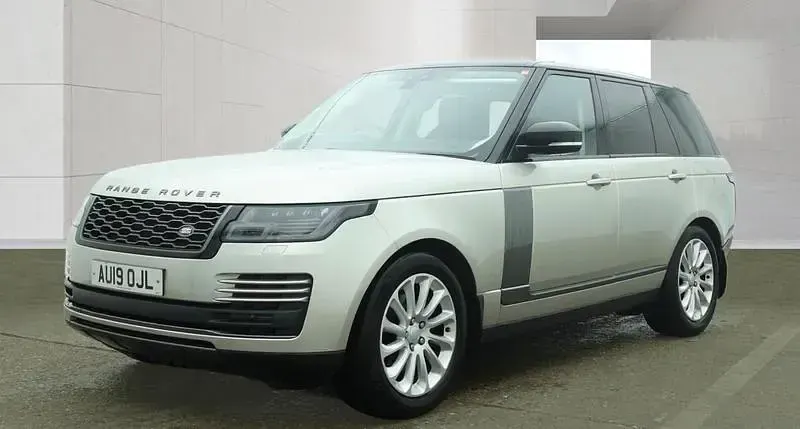 Begagnad Land Rover Range Rover Vogue 275 HK (202 kW) 2019 Silver SUV