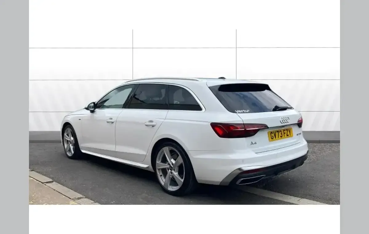 Used Audi A4 S-Line 200 HP (147 kW) 2024 White Estate