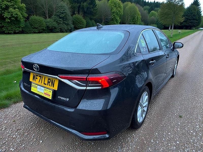 Usado Toyota Corolla 122 HP (89 kW) 2021 Preto Sedan