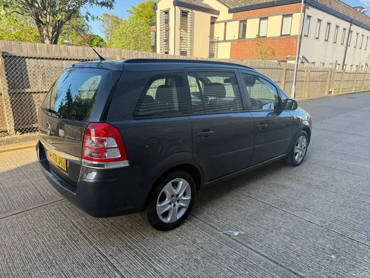 Second-hand Vauxhall Zafira 2014 Gri Monovolum