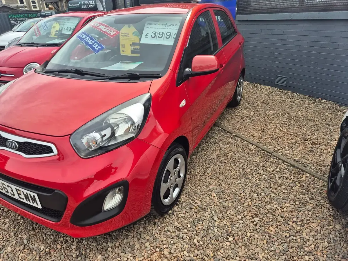 Used Kia Picanto 68 HP (50 kW) 2013 Red Hatchback