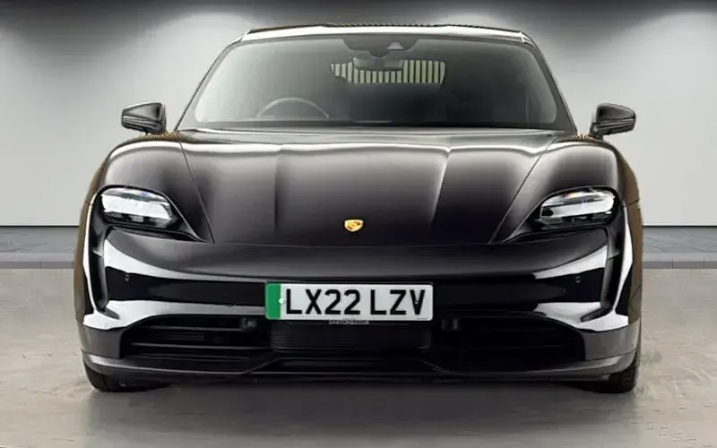 Used Porsche Taycan Performance Package 419 kW (571 HP) 2022 Jet black Sedan