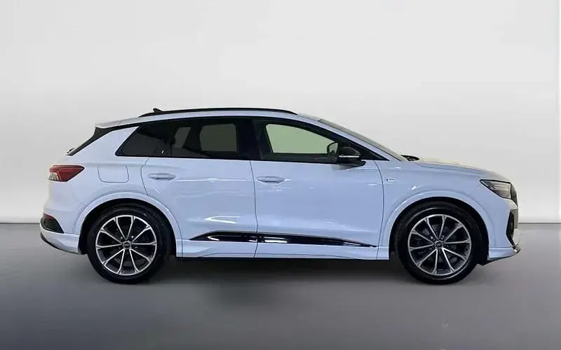 Used Audi Q4 e-tron Performance 125 kW (170 HP) 2022 White SUV