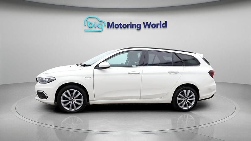 Used Fiat Tipo Lounge 118 HP (86 kW) 2019 White Estate