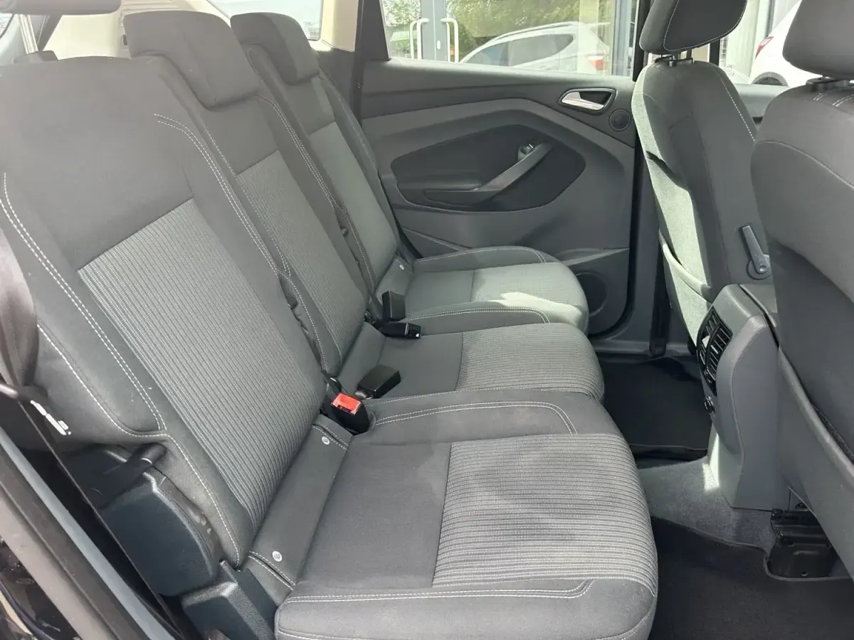 Begagnad Ford C-MAX Titanium 2015 Svart Minibuss