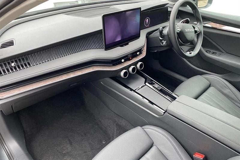 Used Skoda Superb 193 HP (141 kW) 2025 Graphite grey Estate