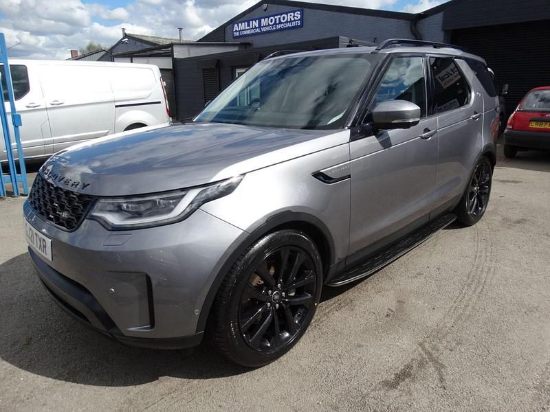 Grey Used 2021 Land Rover Discovery 5 SE SUV | £27,999 - Image 1/4