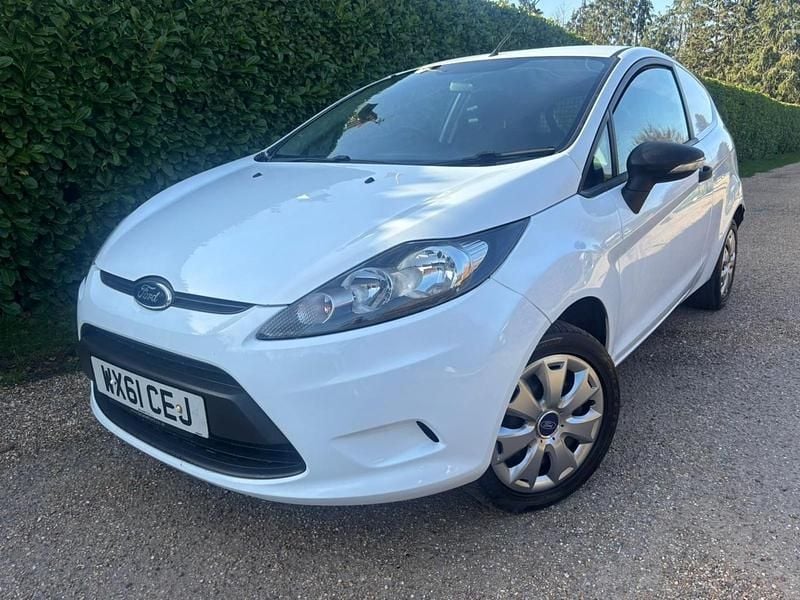 Used Ford Fiesta 2011 White Hatchback
