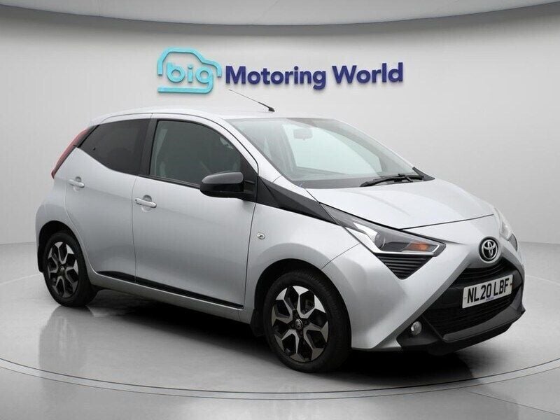 Silver Used 2020 Toyota Aygo Trend Hatchback | £7,700 (Fair price) - Image 1/4