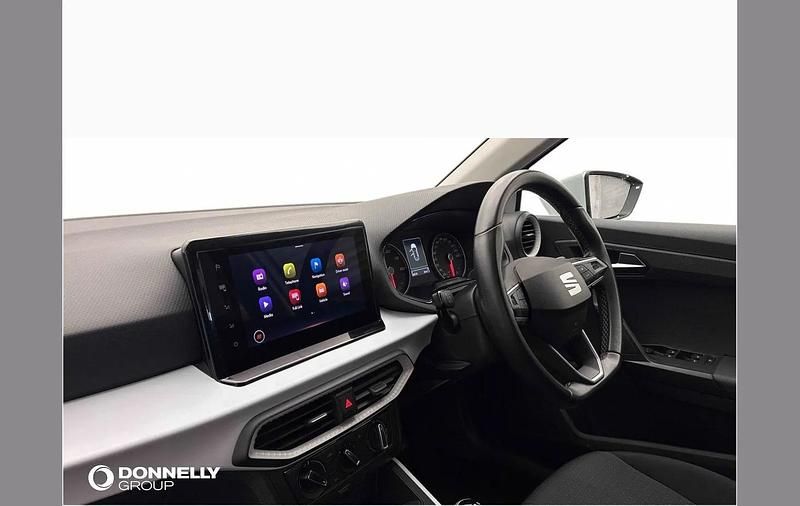 Used Seat Arona SE Technology 94 HP (69 kW) 2022 White SUV