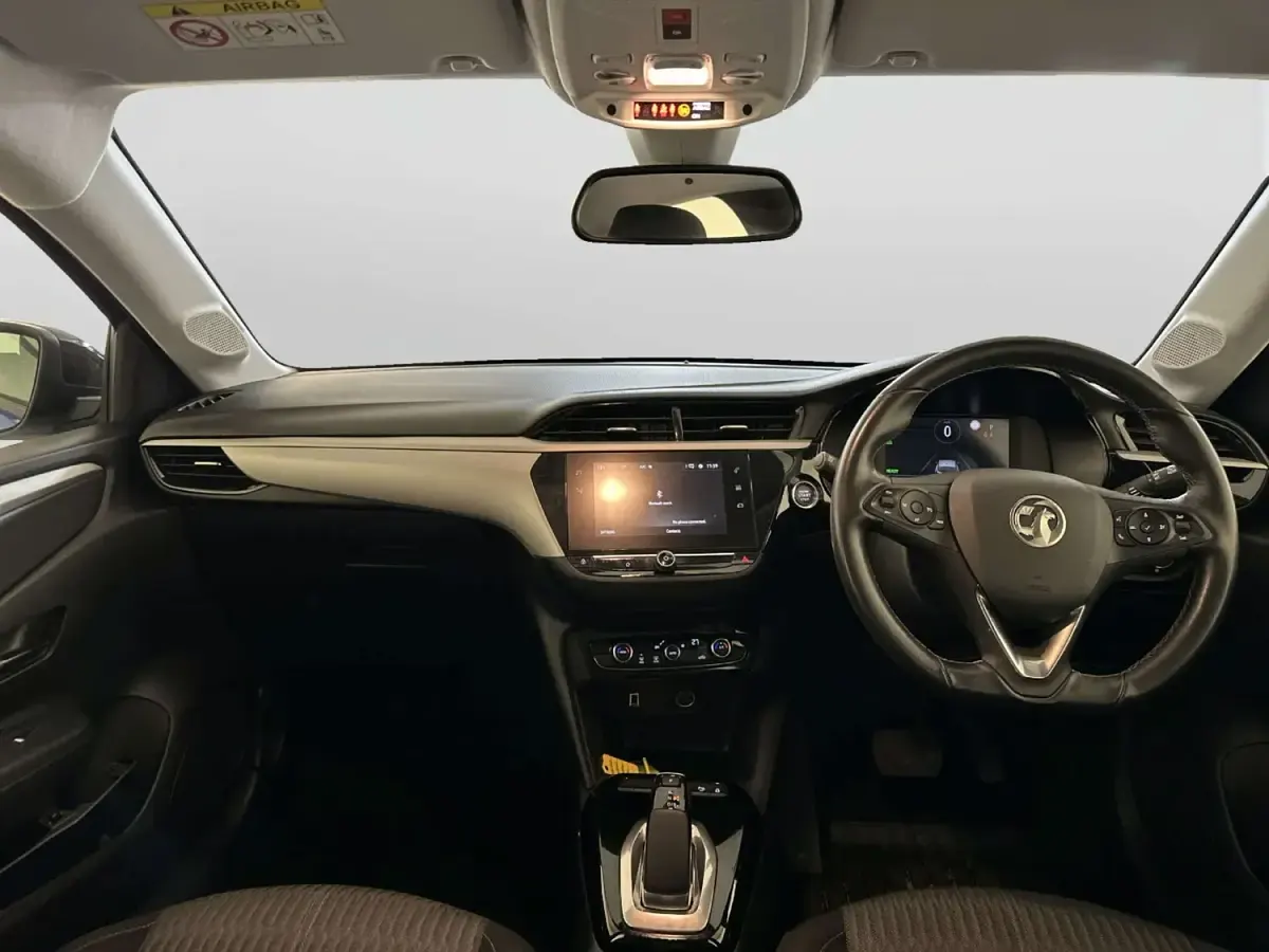 Second-hand Vauxhall Corsa-e 100 kW (136 CP) 2022 Albastru Hatchback