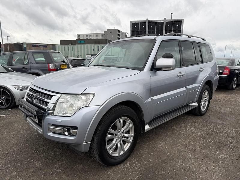 Used Mitsubishi Shogun 187 HP (137 kW) 2017 Silver SUV