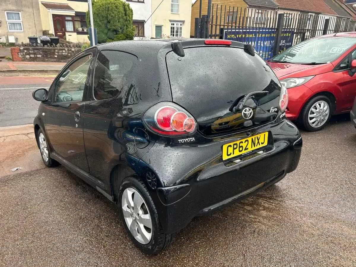 Used Toyota Aygo 68 HP (50 kW) 2013 Black Hatchback
