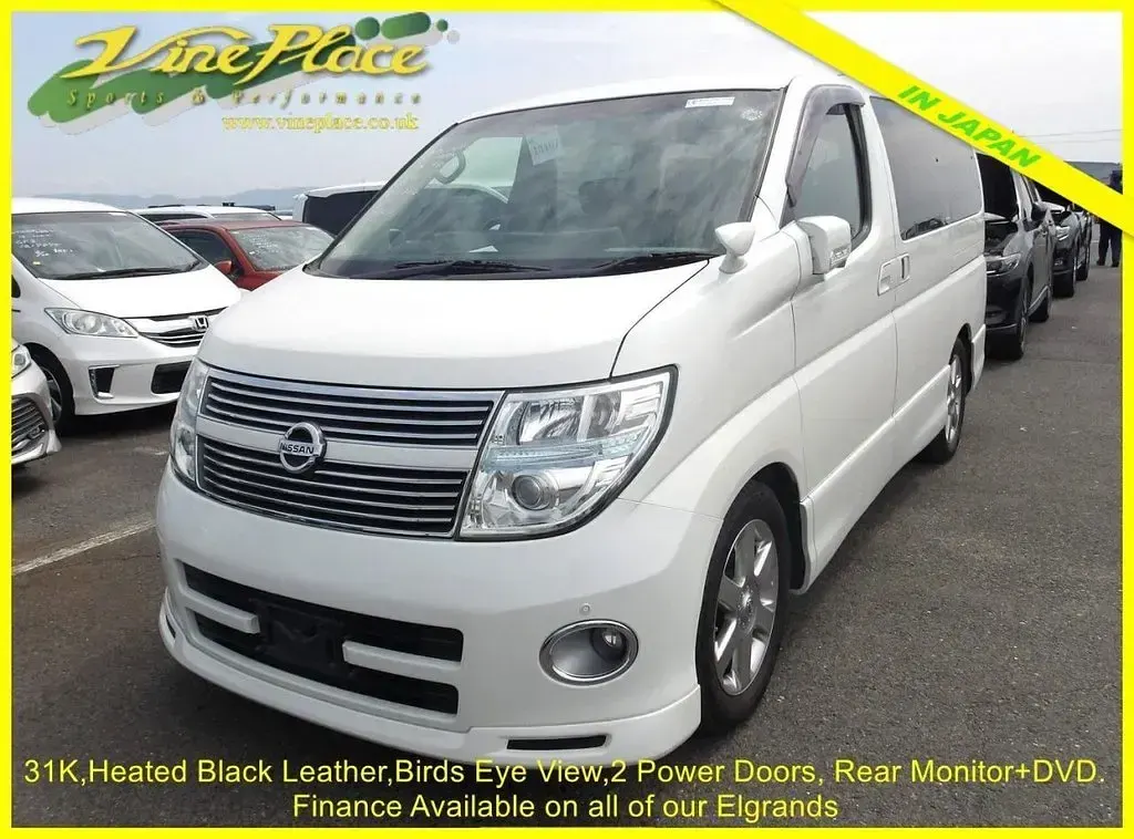 Used Nissan Elgrand 2009 White MPV