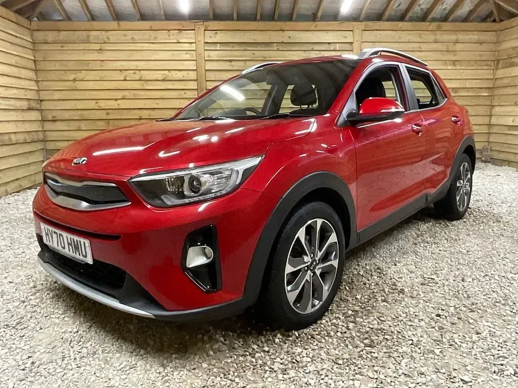Used Kia Stonic 118 HP (86 kW) 2020 Red SUV