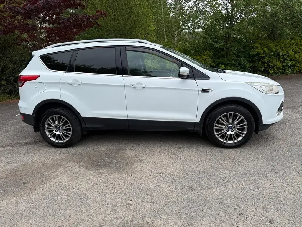 Second-hand Ford Kuga Titanium 163 CP (119 kW) 2014 Alb SUV