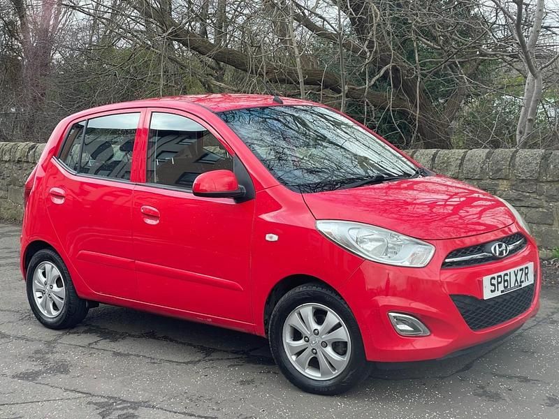 Used Hyundai i10 Active 85 HP (62 kW) 2011 Red Hatchback