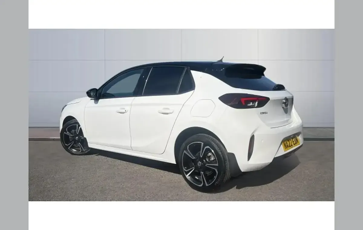 Used Vauxhall Corsa Edition 101 HP (74 kW) 2022 White Hatchback