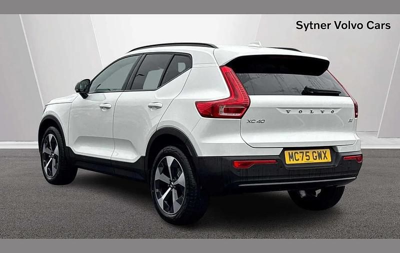 Used Volvo XC40 Plus 161 HP (118 kW) 2025 White SUV
