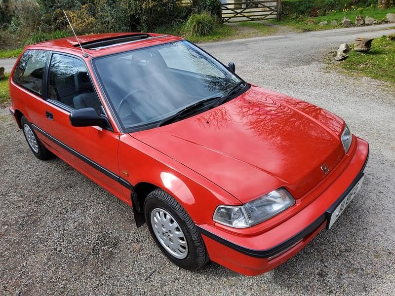 Used Honda Civic 90 HP (66 kW) 1991 Red Hatchback