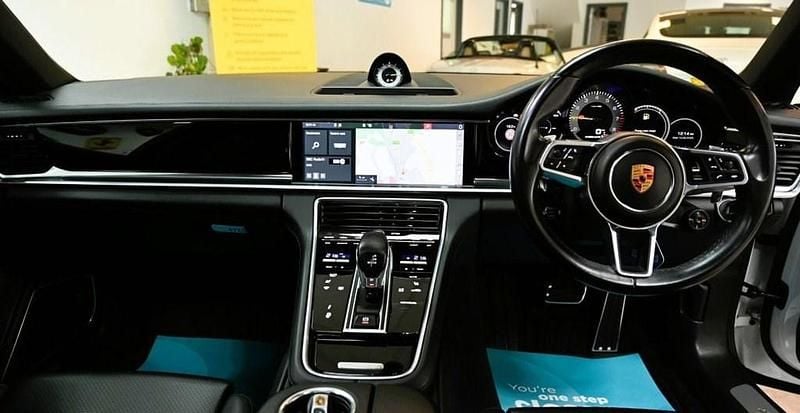 Used Porsche Panamera 462 HP (339 kW) 2019 White Sedan