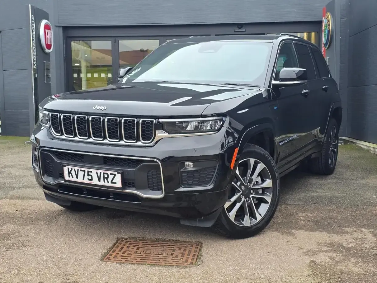 New Jeep Grand Cherokee Overland 376 HP (276 kW) 2025 Black SUV