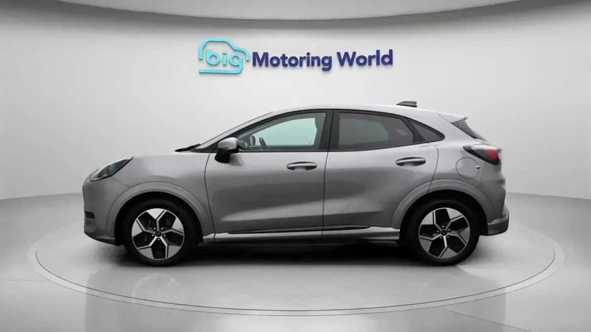 Begagnad Ford Puma Gen-E Select 2025 Silver SUV