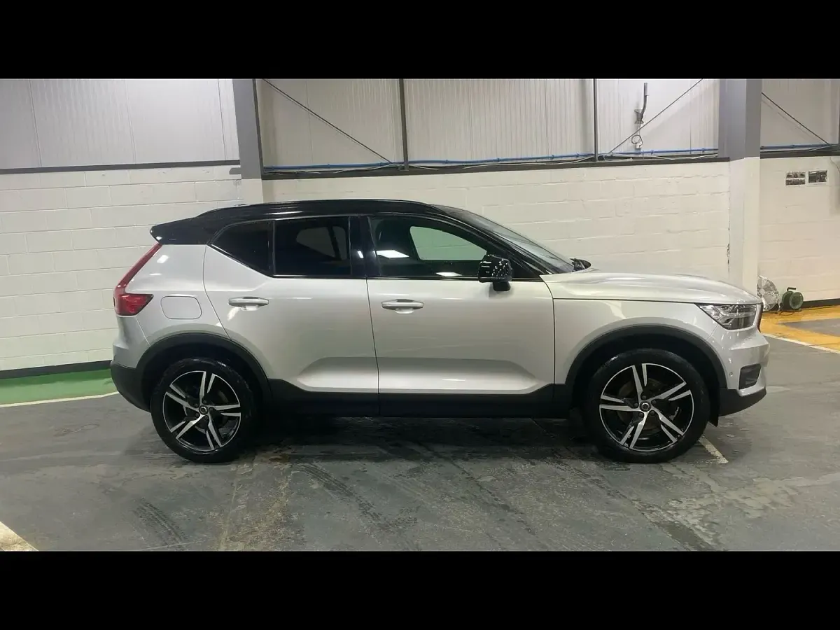 Used Volvo XC40 2018 Silver SUV