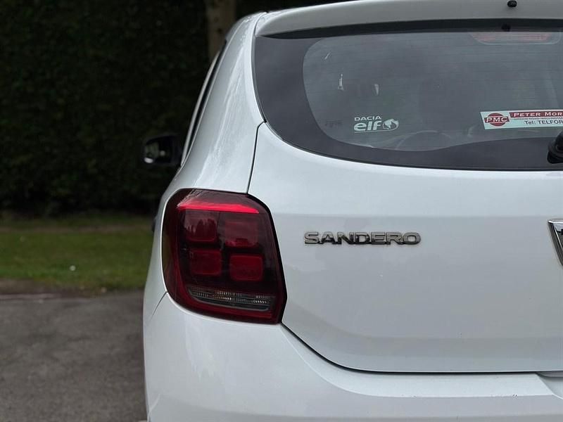 Used Dacia Sandero Ambiance 2017 White Hatchback