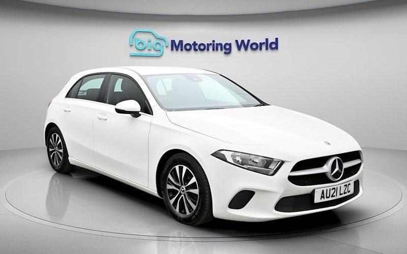 Used Mercedes A180 SE 136 HP (100 kW) 2021 White Hatchback