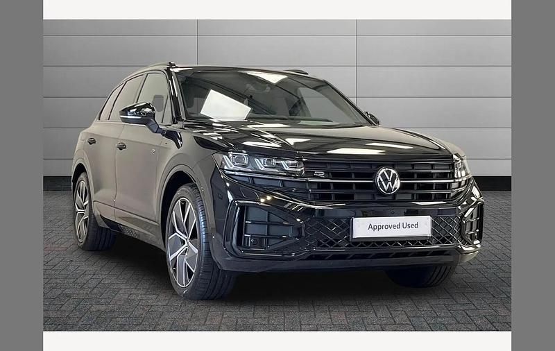 Grenadilla black Used 2025 VW Touareg Black Edition SUV | £53,990 (A bit pricey) - Image 1/3
