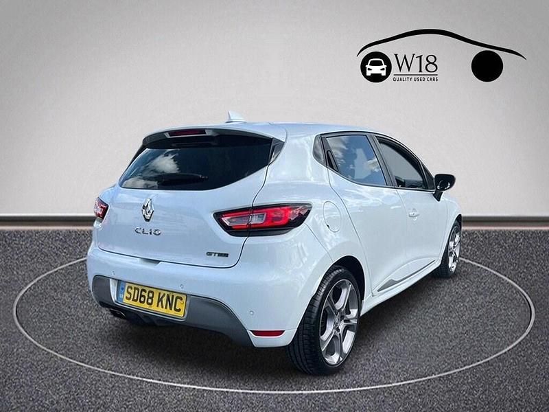 Used Renault Clio IV GT-Line 90 HP (66 kW) 2018 White Hatchback