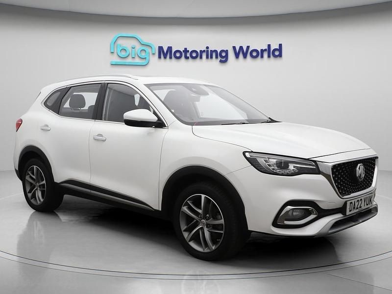 White Used 2022 MG HS Exclusive SUV | £13,400 (Good price) - Image 1/4